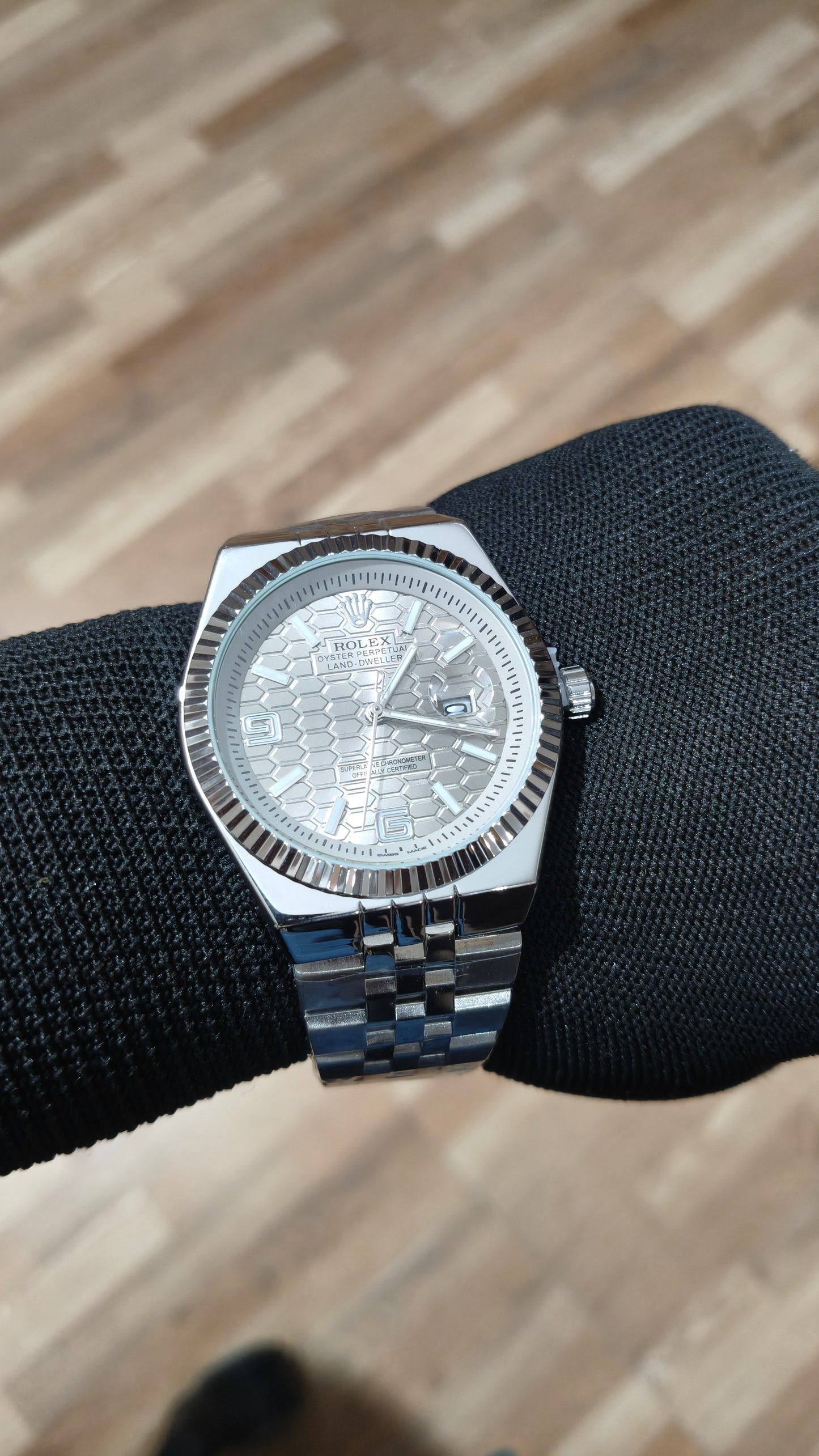 Rolex Oyster Perpetual Land-Dweller Gold | White Honeycomb Dial Edition