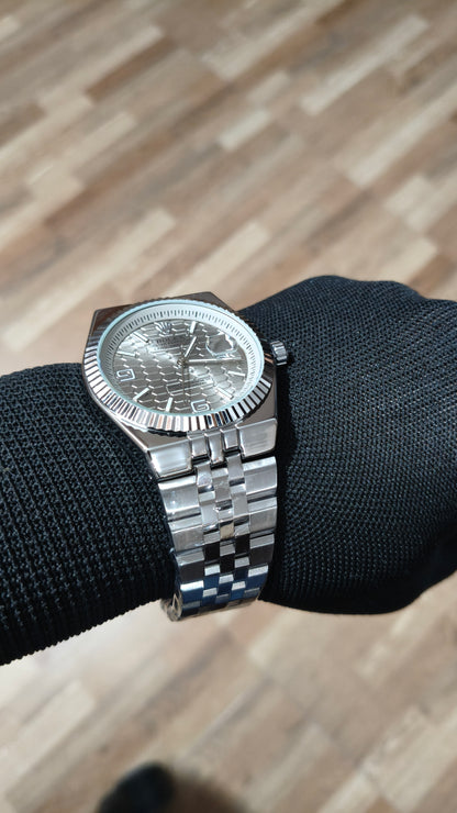 Rolex Oyster Perpetual Land-Dweller Gold | White Honeycomb Dial Edition