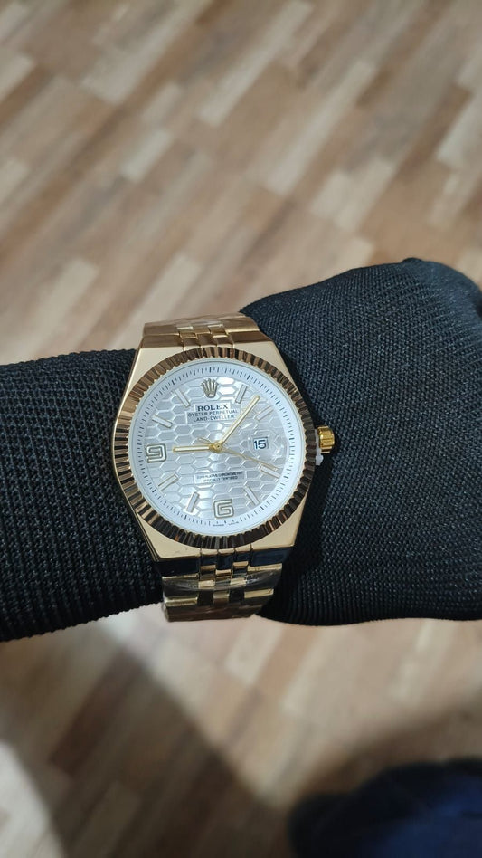 Rolex Oyster Perpetual Land-Dweller Gold | White Honeycomb Dial Edition
