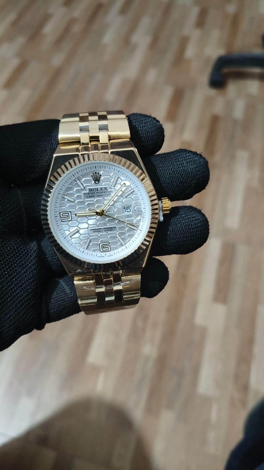 Rolex Oyster Perpetual Land-Dweller Gold | White Honeycomb Dial Edition