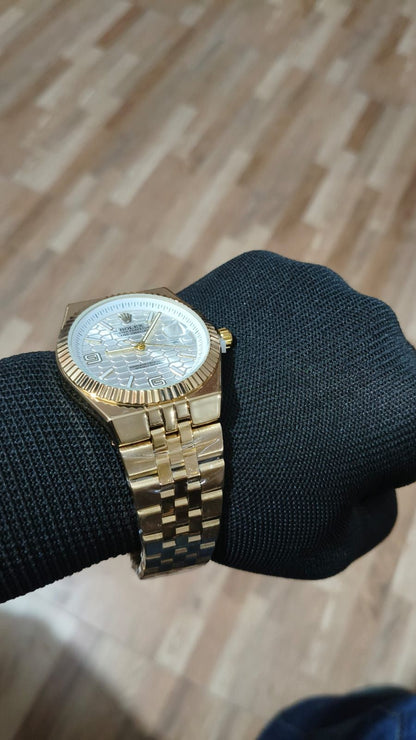 Rolex Oyster Perpetual Land-Dweller Gold | White Honeycomb Dial Edition