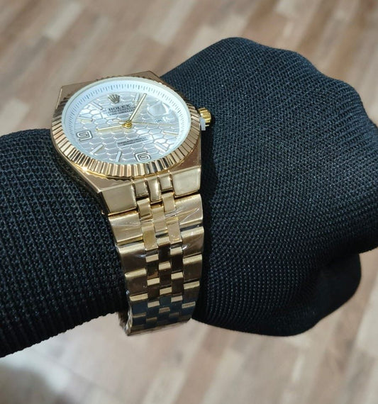 Rolex Oyster Perpetual Land-Dweller Gold | White Honeycomb Dial Edition